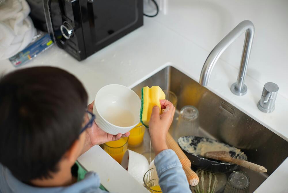 dirty kitchen sink